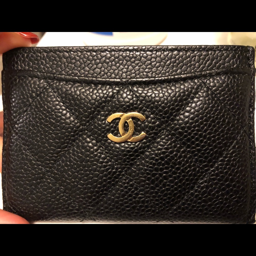 Authentic Chanel Carviar skin cardholder goldtone